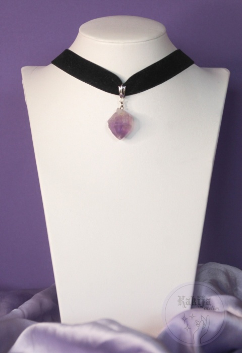 Aksamitka z naturalnym ametystem