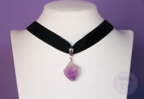 Aksamitka z naturalnym ametystem