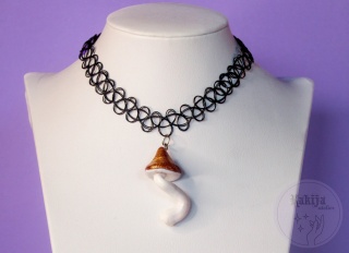 Choker z grzybem