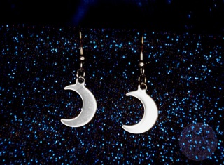 Kolczyki księżycowe