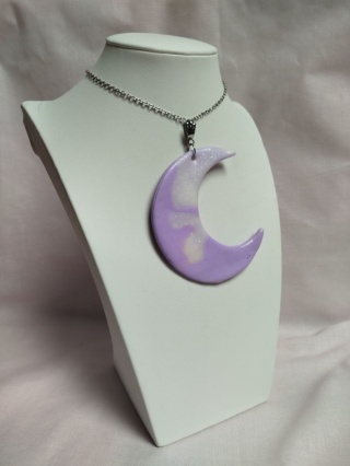 Naszyjnik-księżyc liliowy