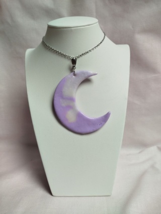 Naszyjnik-księżyc liliowy